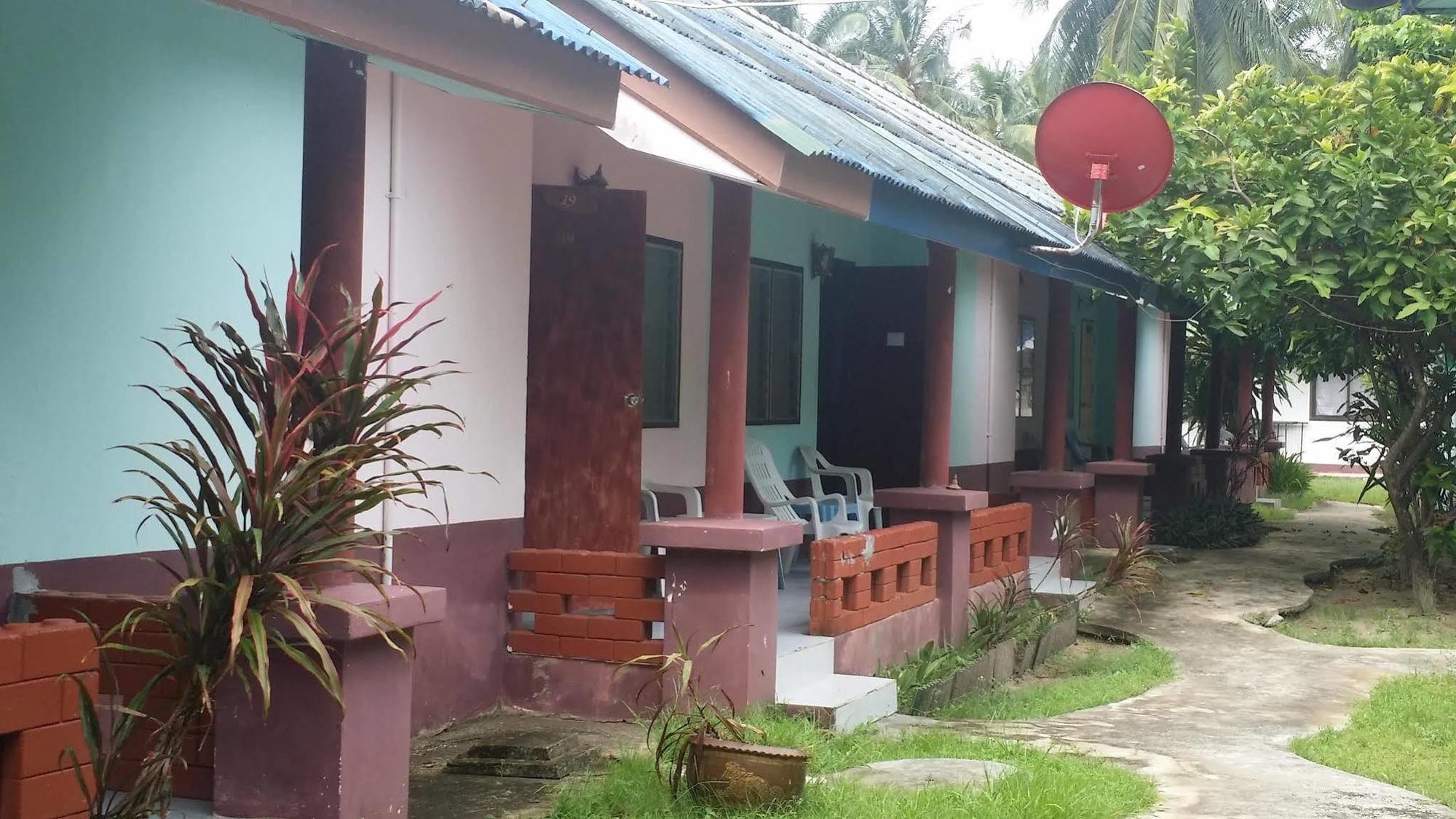 Salatan Resort Koh Lanta Exterior photo